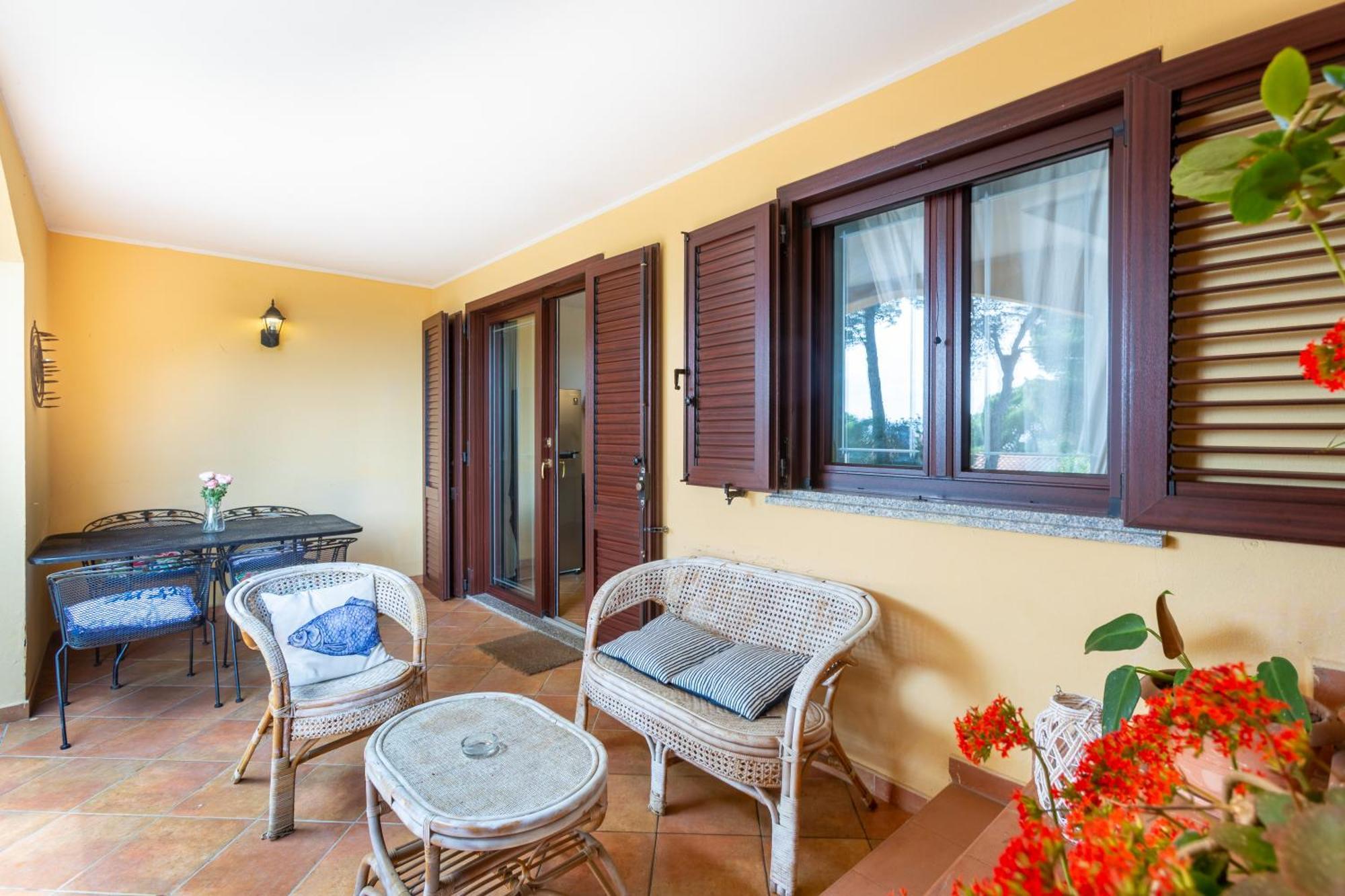 Aetos Home With Shared Swimming Pool - Porto Pino Hill Экстерьер фото