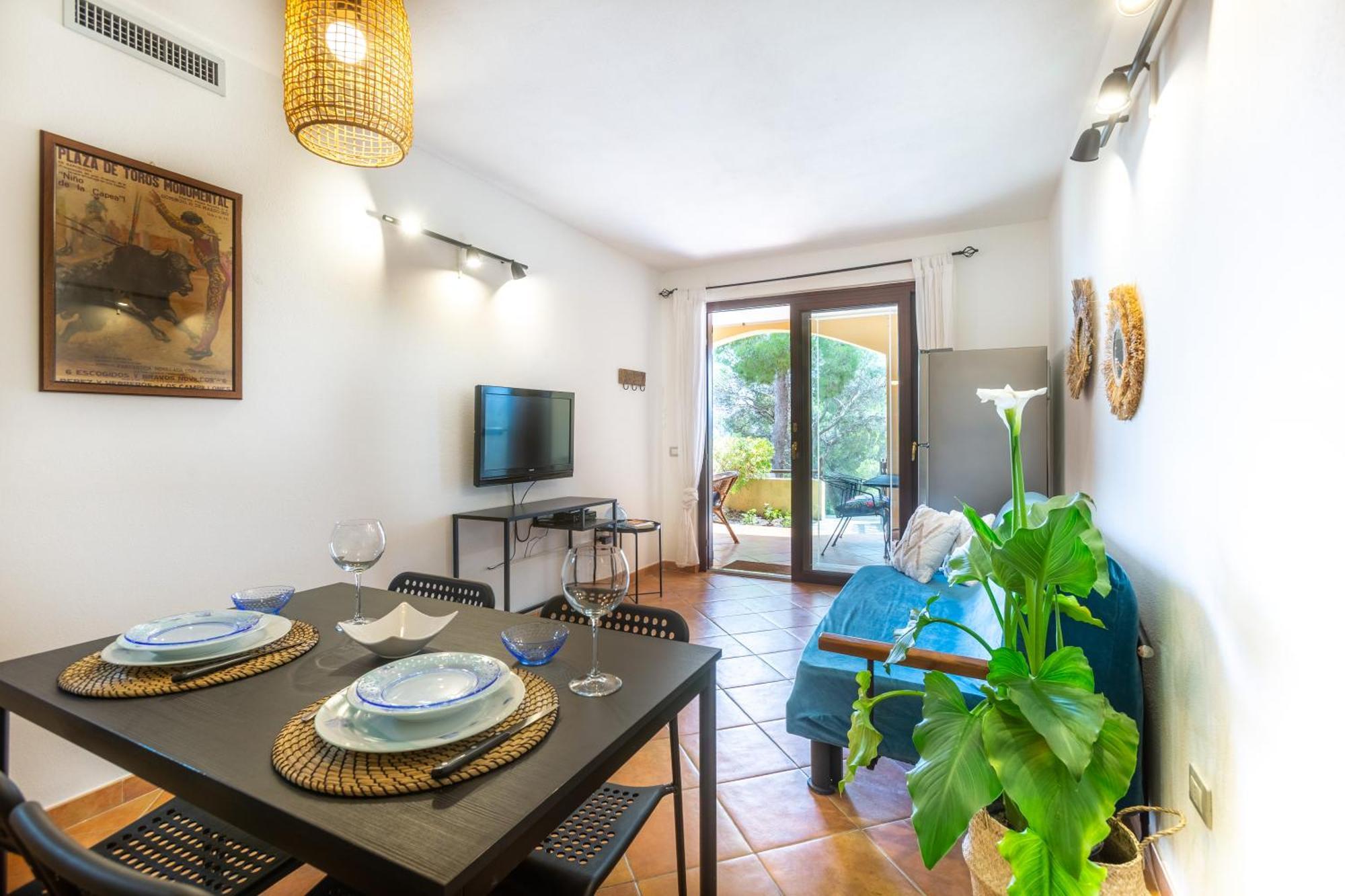 Aetos Home With Shared Swimming Pool - Porto Pino Hill Экстерьер фото