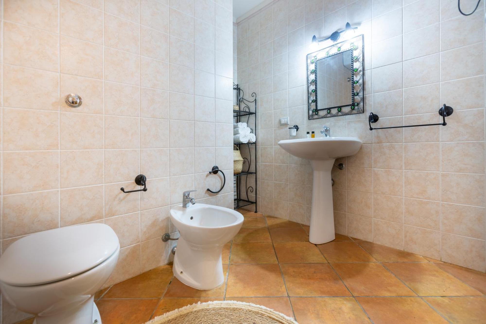 Aetos Home With Shared Swimming Pool - Porto Pino Hill Экстерьер фото