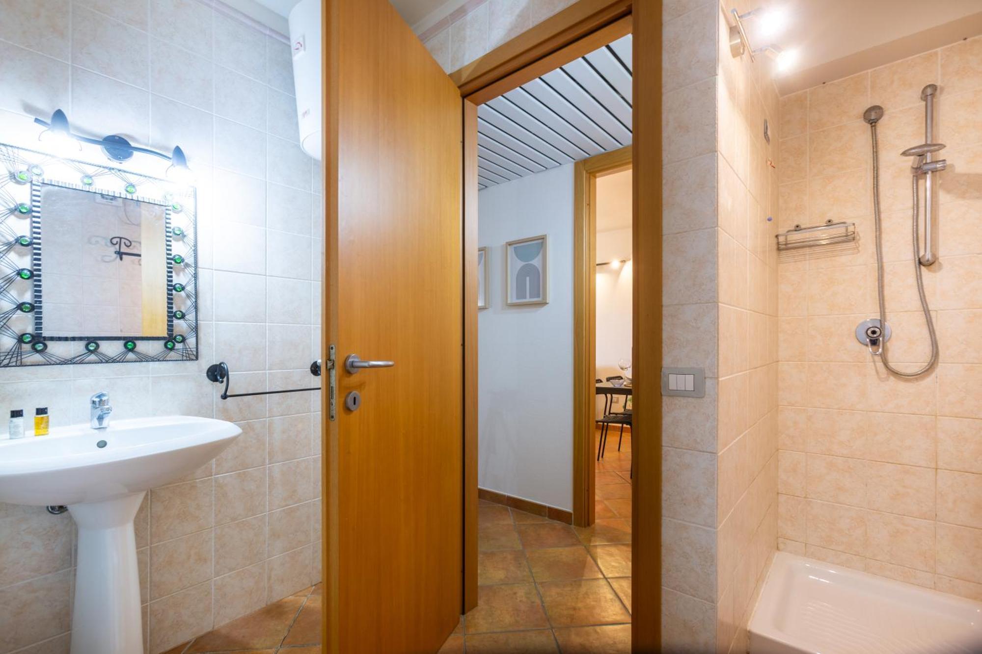 Aetos Home With Shared Swimming Pool - Porto Pino Hill Экстерьер фото